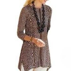 Soft Surroundings Tunic Top Womens Small Giraffe Print Sharkbite Hem Stretch NWT